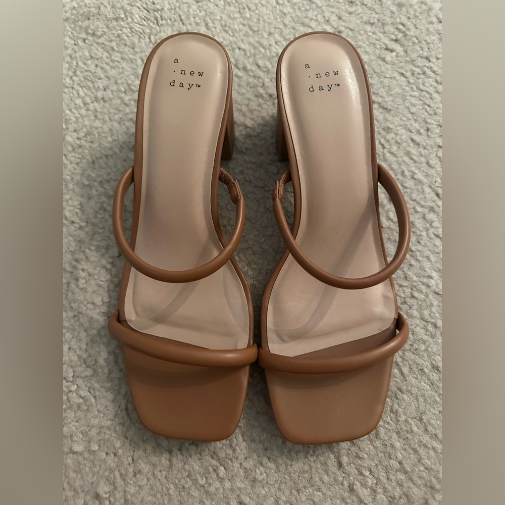 A New Day Camel Sandals w block heel 9.5